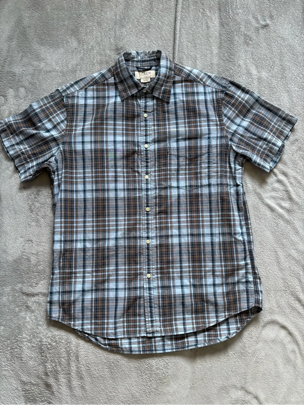 J.Crew Men’s Short Sleeve Blue Multicolor Plaid Button Up Shirt Size Medium Y2K